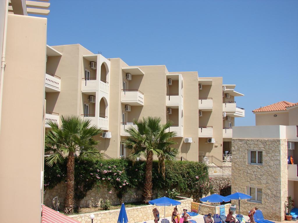 Orion Star Aparthotel Agia Marina  ภายนอก รูปภาพ